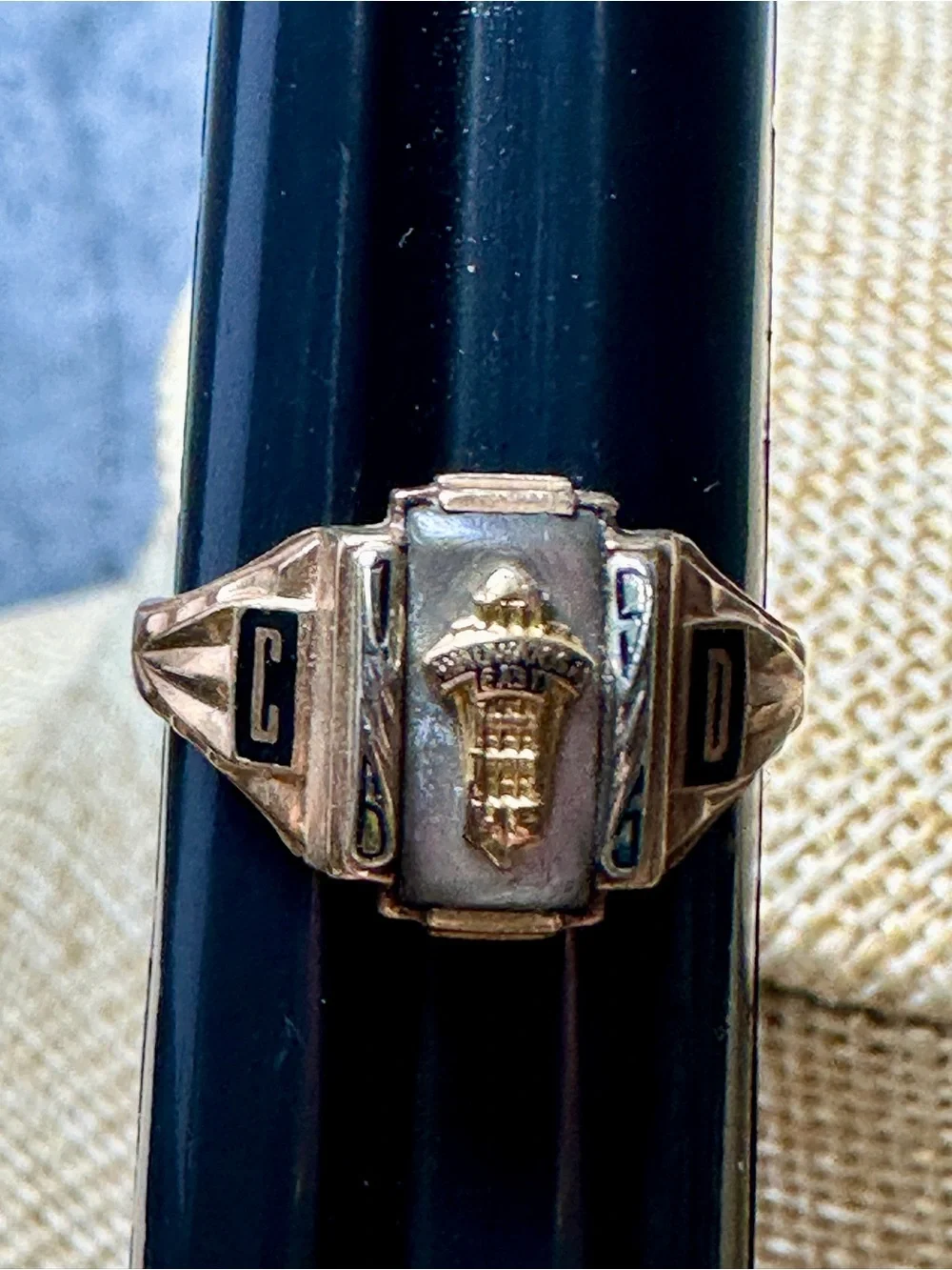 1965 Jostens Yellow 10k & Mother of Pearl Class Ring Size 5.75 Initials C.D.